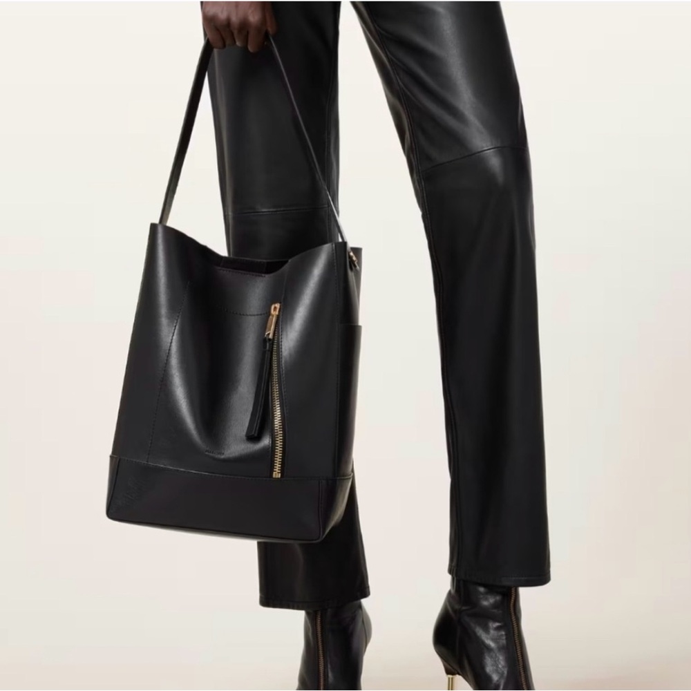 AllSaints BLACK
Alba Leather Hobo Bag Good used condition - Picture 2 of 16
